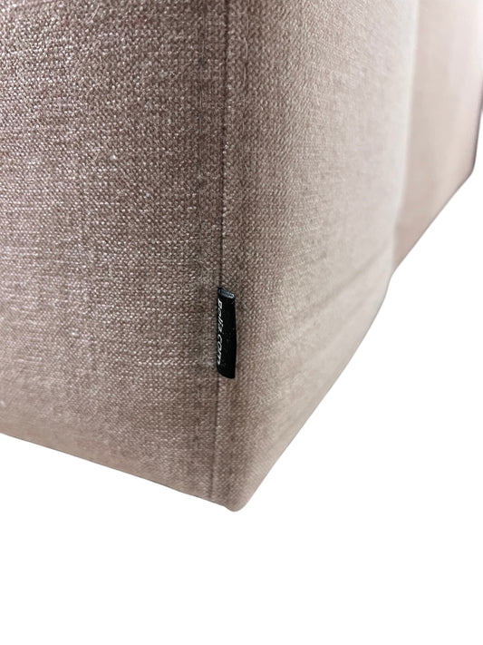 Strøken og nyrenset Bolia Sepia design hjørnesofa
Til salgs