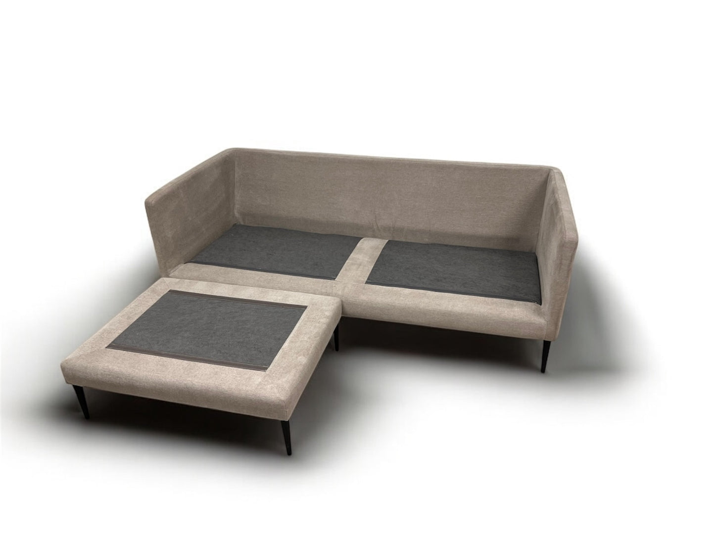 Nyrenset 2,5 seter Home and cottage design sofa m pall
