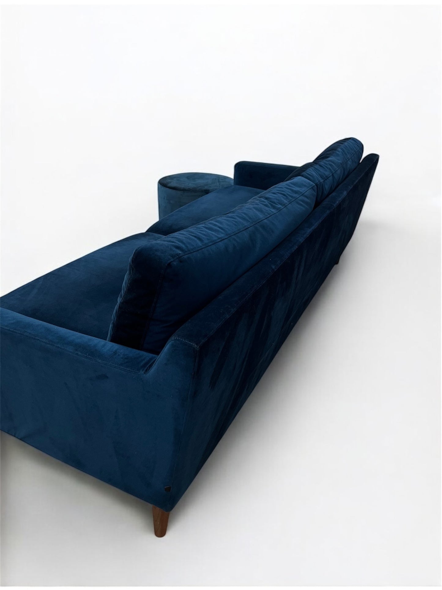 Strøken Astha Sofacompany 3 seter design sofa m pall