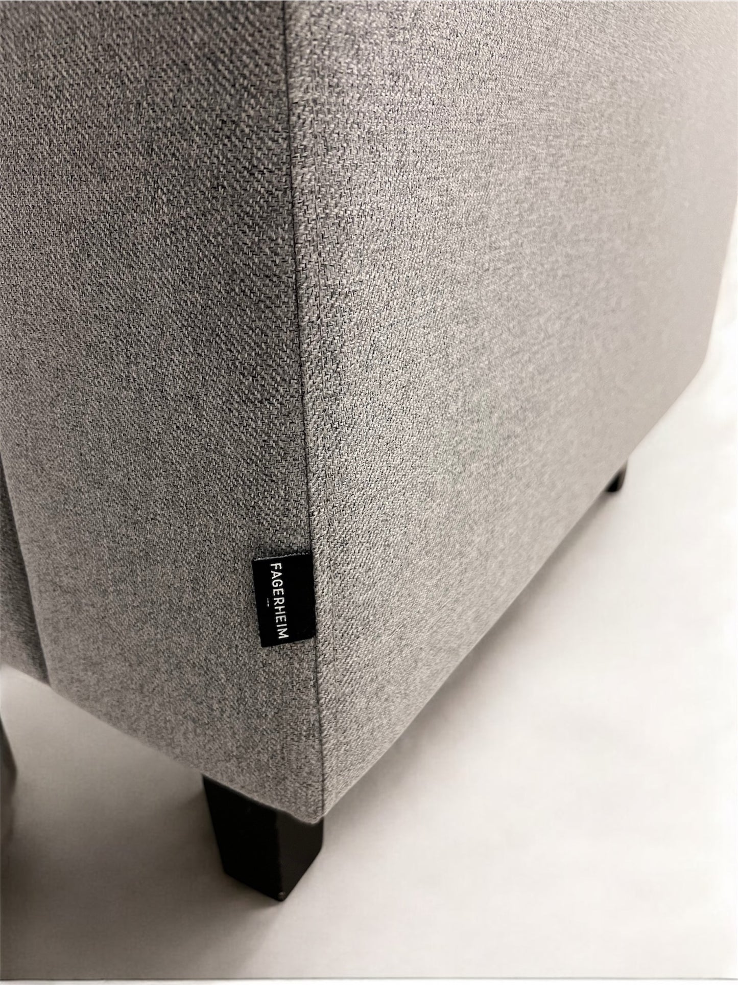 Nyrenset men litt flekkete Hedda Fagerheim hjørnesofa