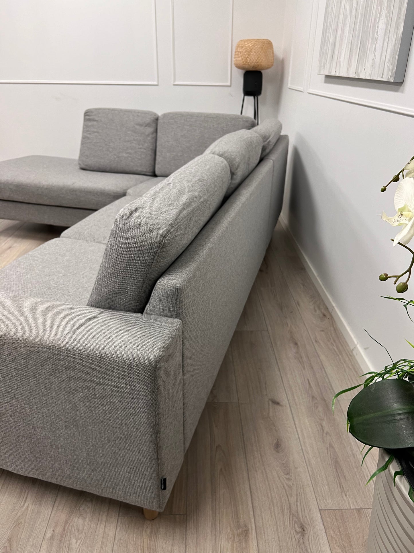 Nyrenset Fagerheim Hedda design hjørnesofa med sjeselong