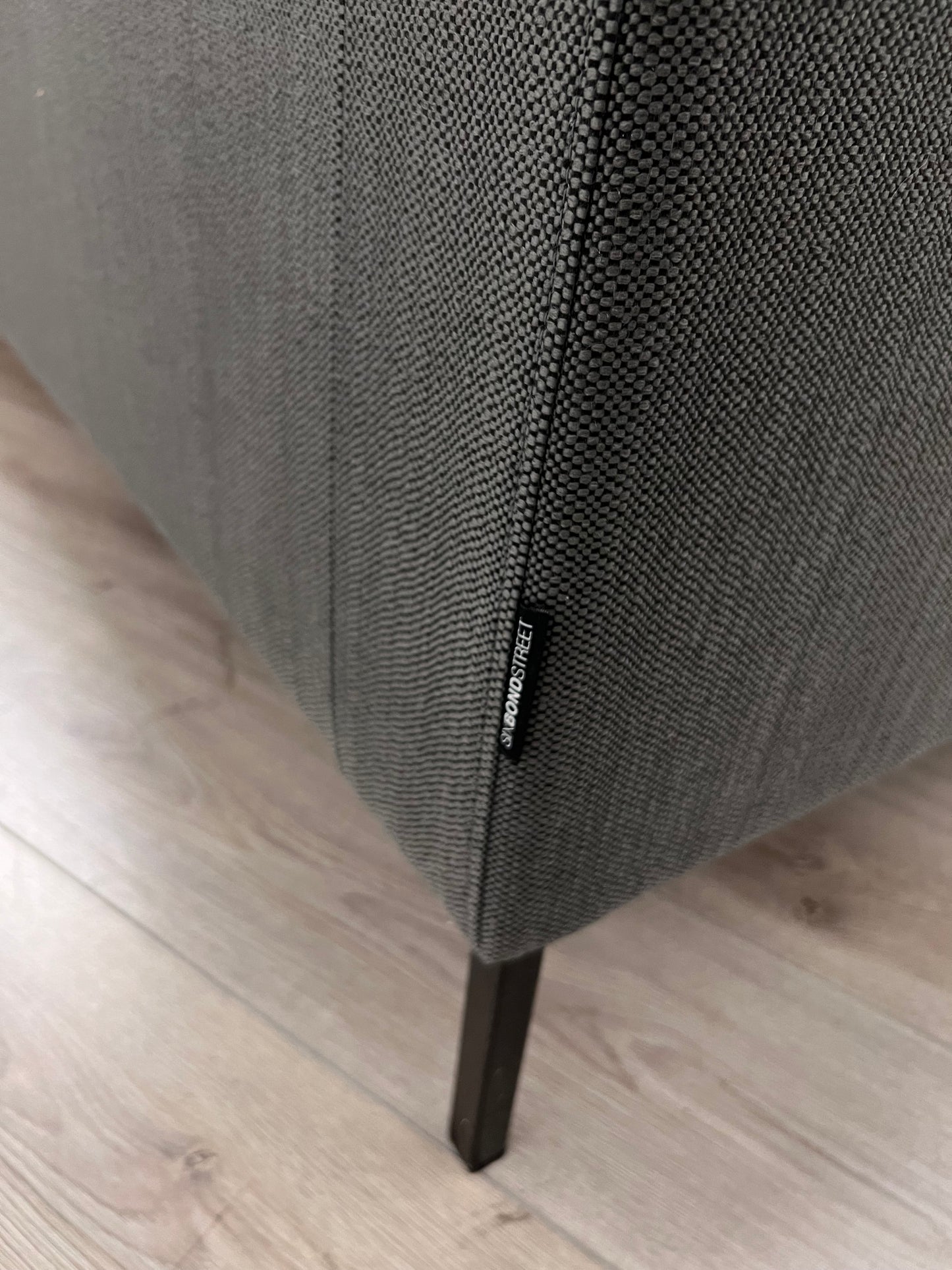 Nyrenset Sixbondstreet Crosby design hjørnesofa med sjeselong