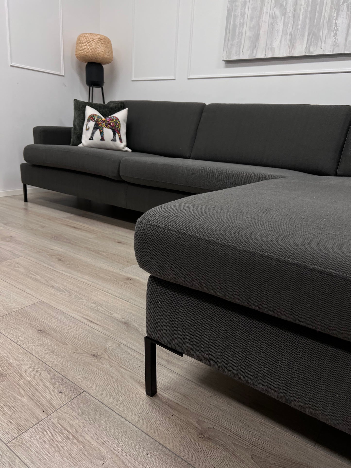 Nyrenset Sixbondstreet Crosby design hjørnesofa med sjeselong