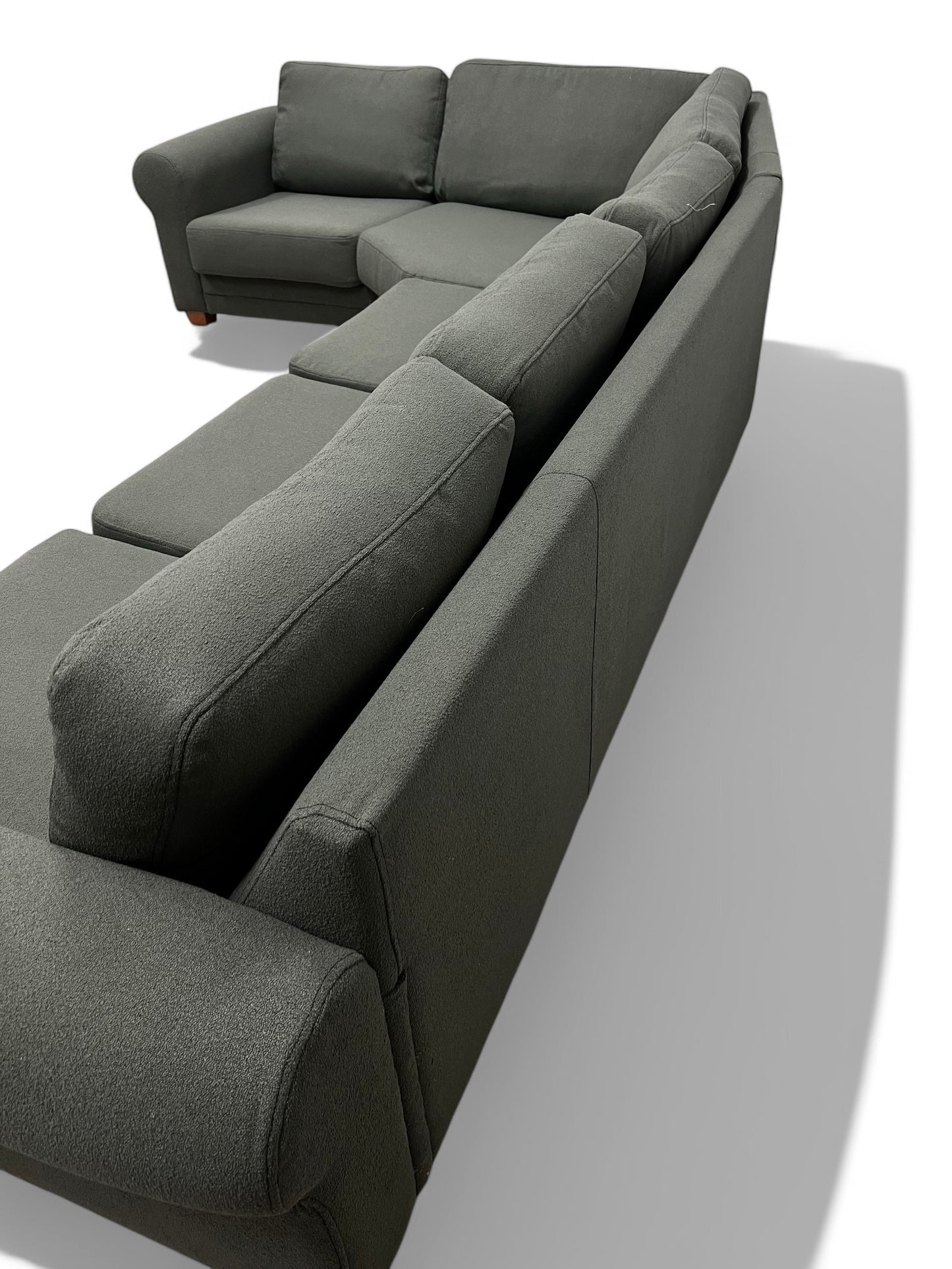 Nyomtrukket lekkert Furninova design hjørnesofa i boucle