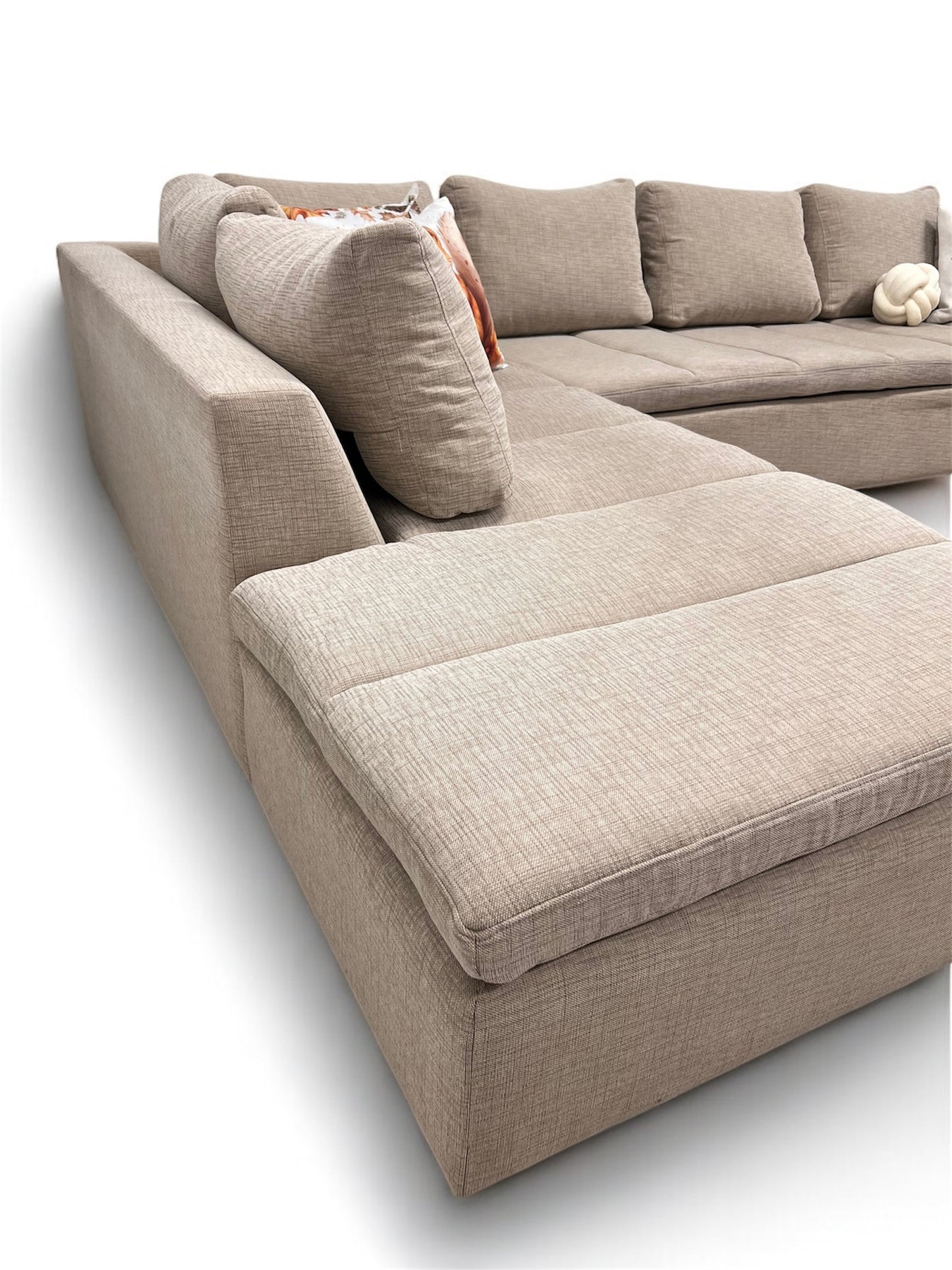 Nyrenset strøken Boconcept Mezzo design hjørnesofa i beige