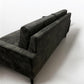 Strøken og nyrenset Sofienberg 3 seter fløyel sofa mørkgrønn