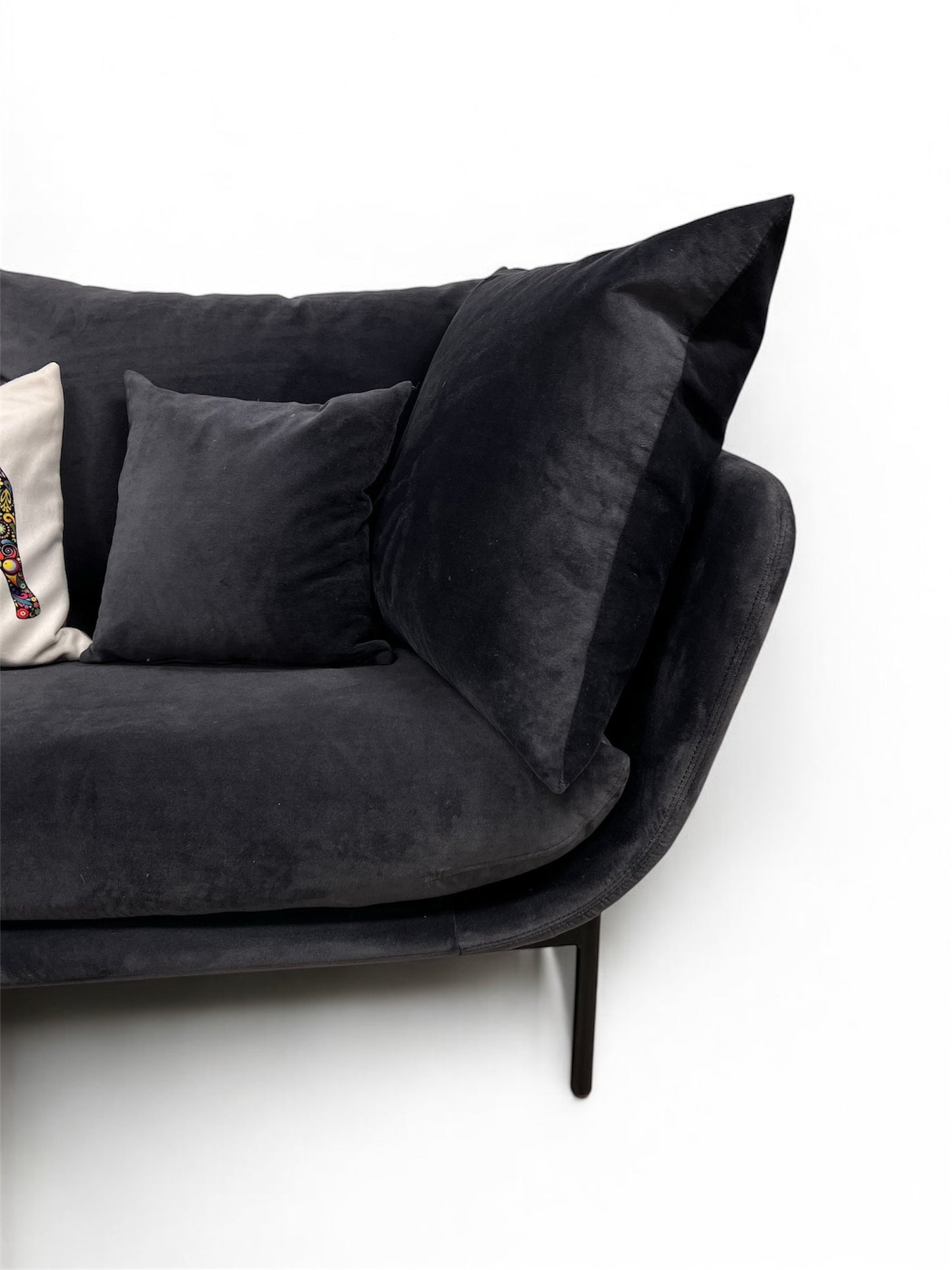 Nydelig Gaia stor 4 seter design sofa fra Bolia i velur
